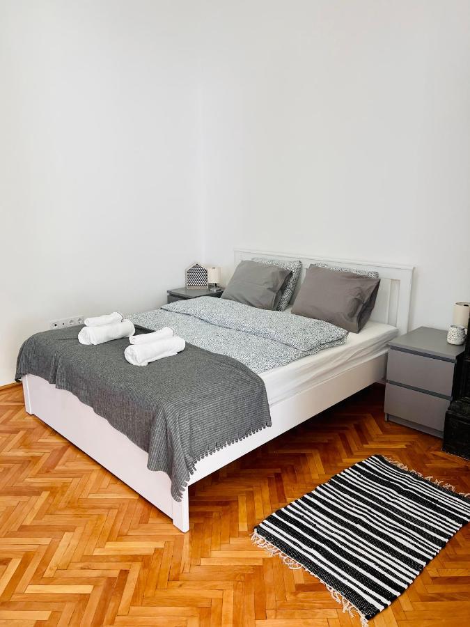 Apartment Friends Central Oradea Dış mekan fotoğraf