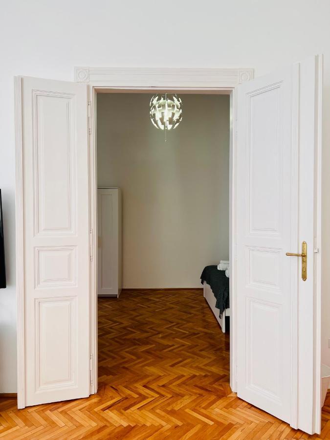 Apartment Friends Central Oradea Dış mekan fotoğraf