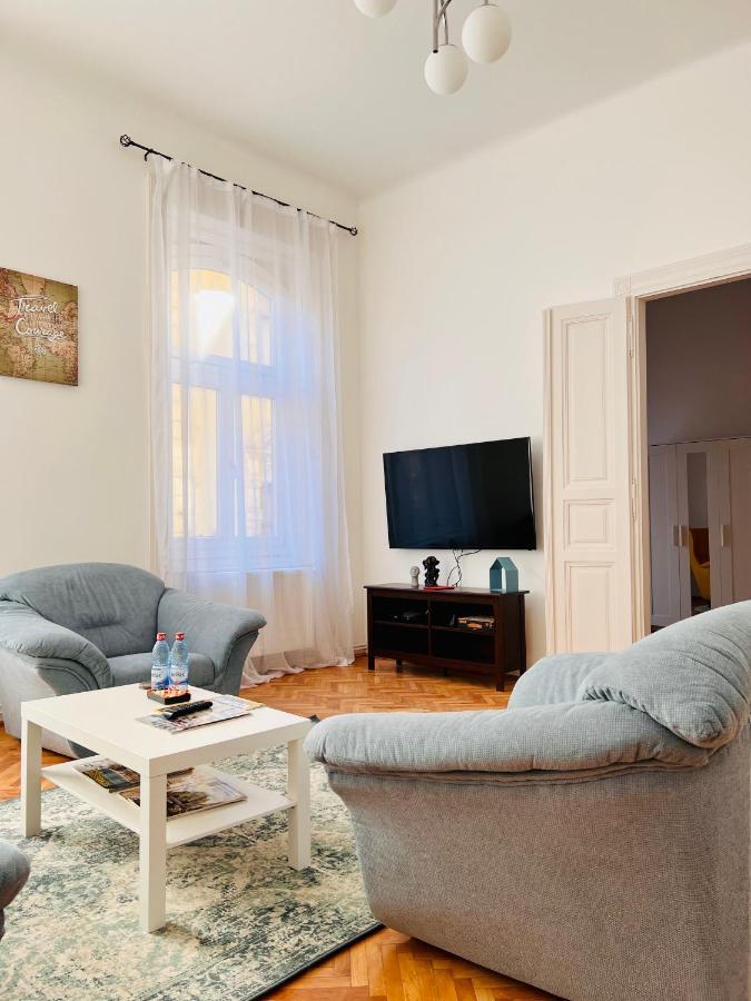 Apartment Friends Central Oradea Dış mekan fotoğraf