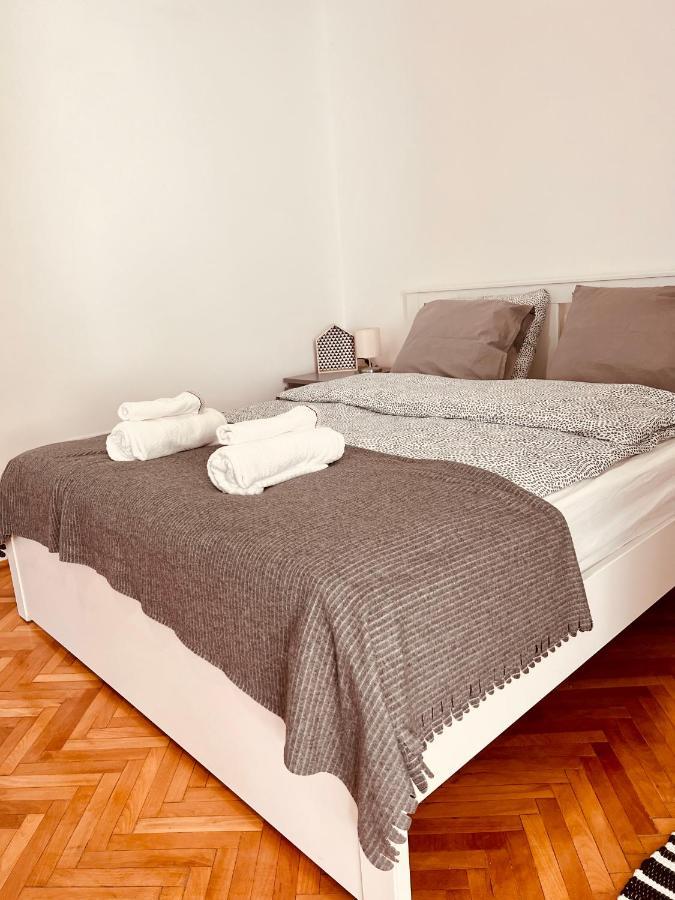 Apartment Friends Central Oradea Dış mekan fotoğraf