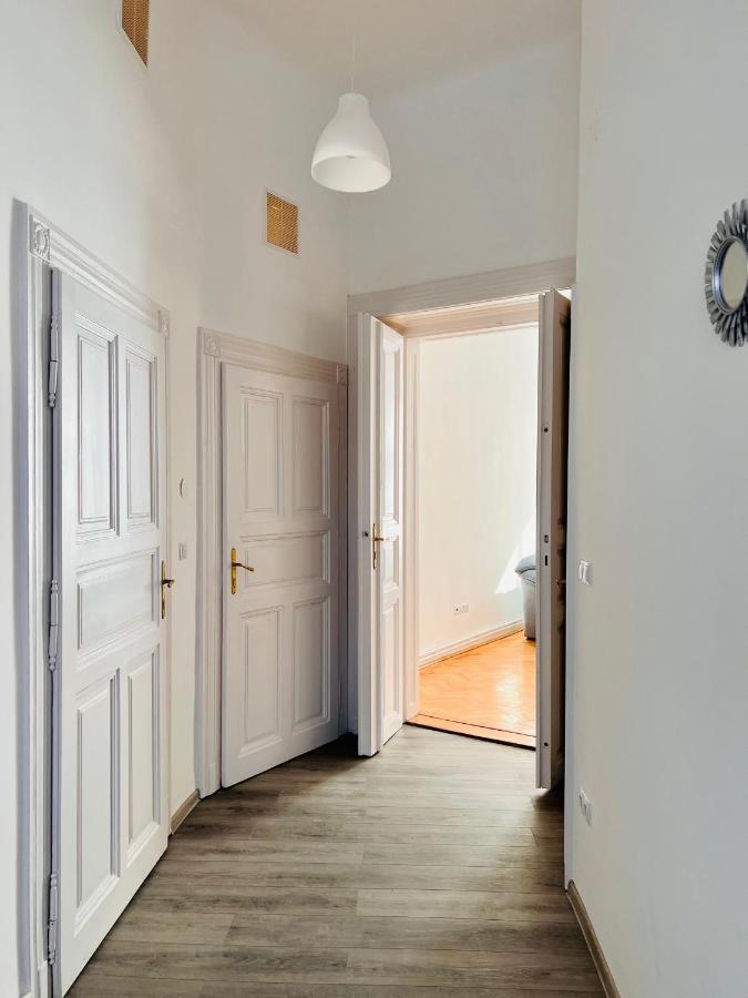 Apartment Friends Central Oradea Dış mekan fotoğraf