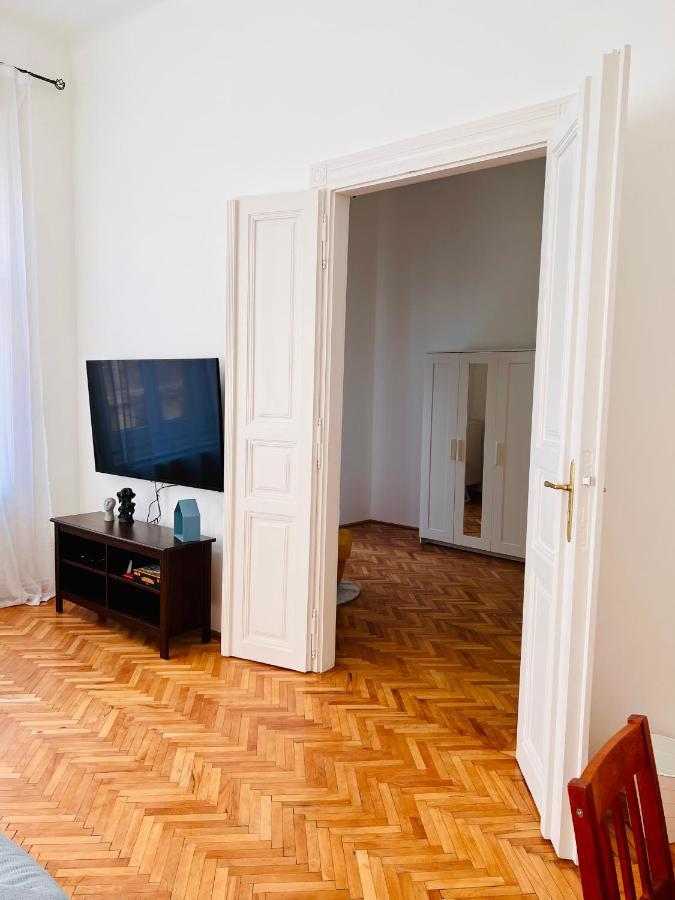 Apartment Friends Central Oradea Dış mekan fotoğraf