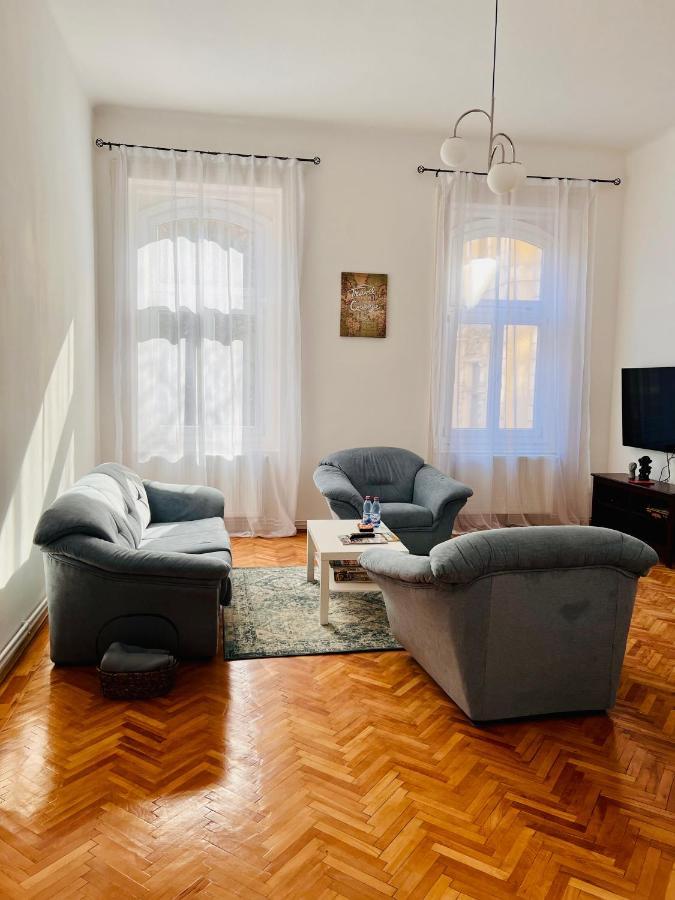 Apartment Friends Central Oradea Dış mekan fotoğraf
